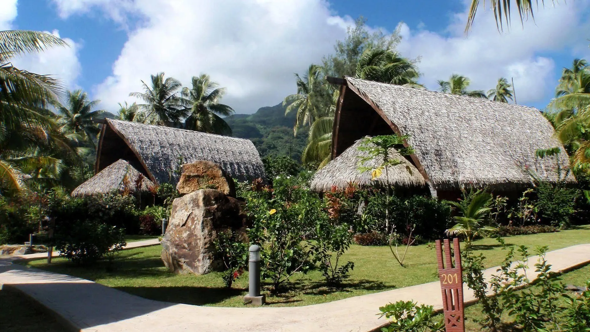 *** Hotel Maitai Lapita Village Huahine Fare French Polynesia
