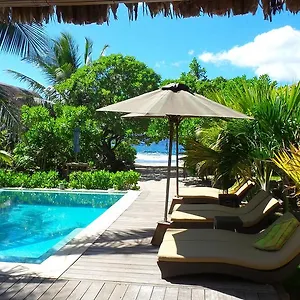 Pensión Moorea, Temae